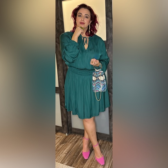 Meet your Posher, Mandee - Picture 5 of 7